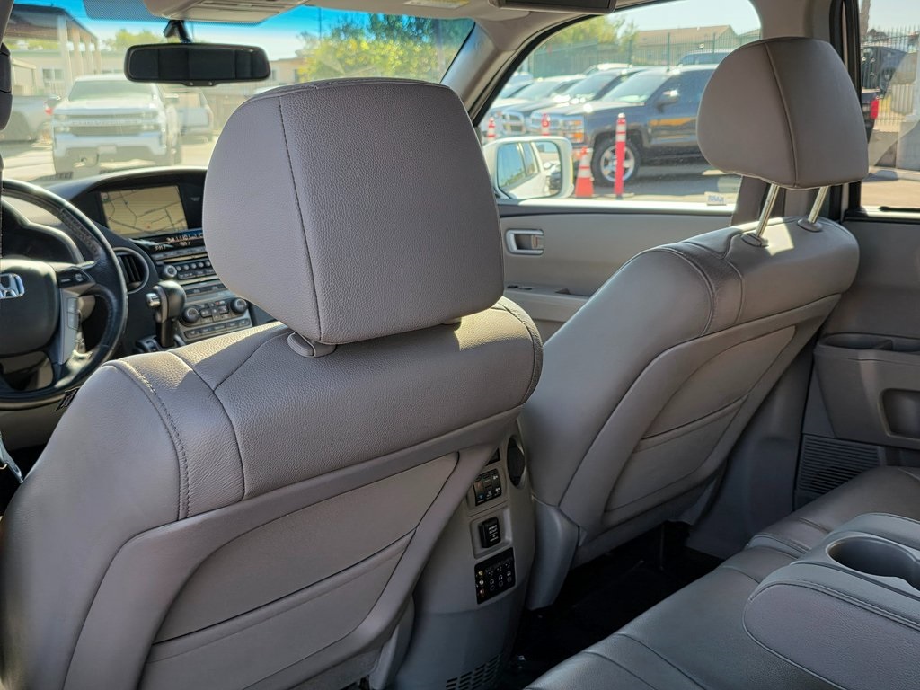 2015 Honda Pilot Touring Image 18 of 44