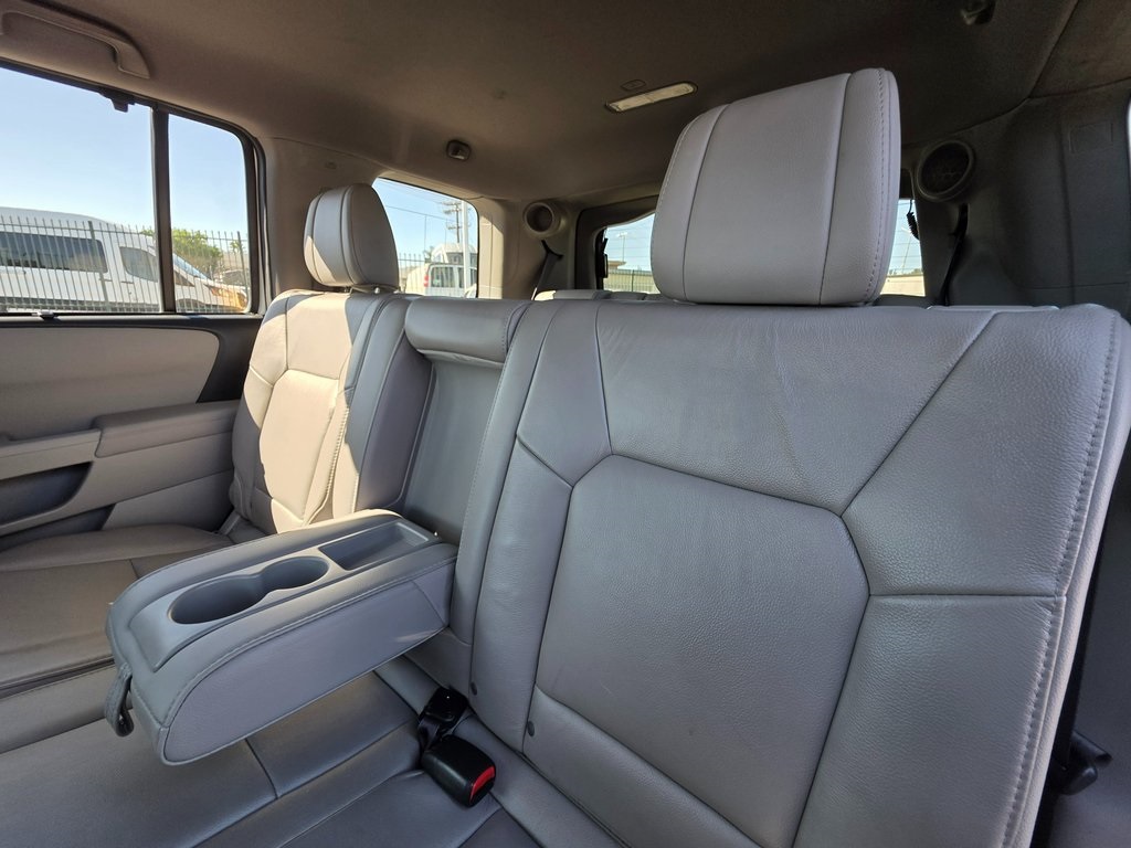2015 Honda Pilot Touring Image 11 of 44