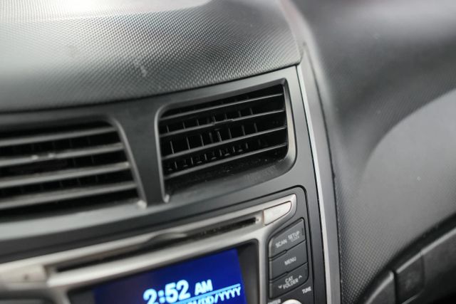 2015 Hyundai Accent GS Image 62 of 104