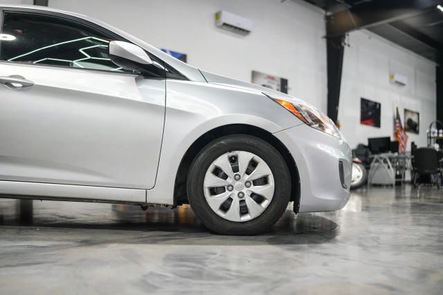 2015 Hyundai Accent GS Image 9 of 104