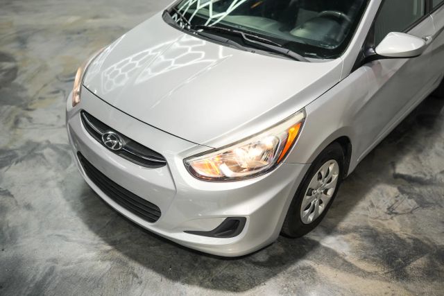 2015 Hyundai Accent GS Image 2 of 104