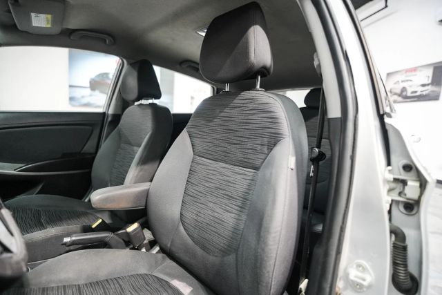 2015 Hyundai Accent GS Image 36 of 104