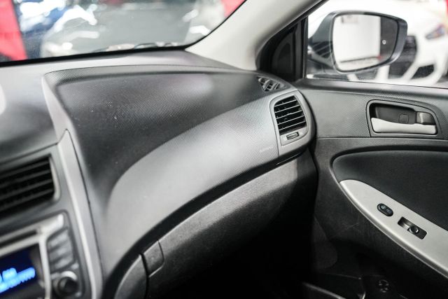 2015 Hyundai Accent GS Image 48 of 104