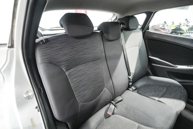 2015 Hyundai Accent GS Image 32 of 104