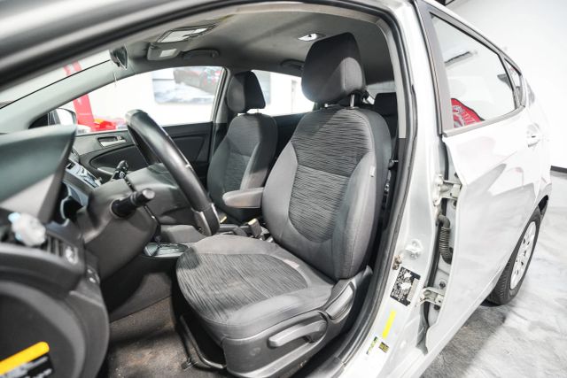 2015 Hyundai Accent GS Image 43 of 104