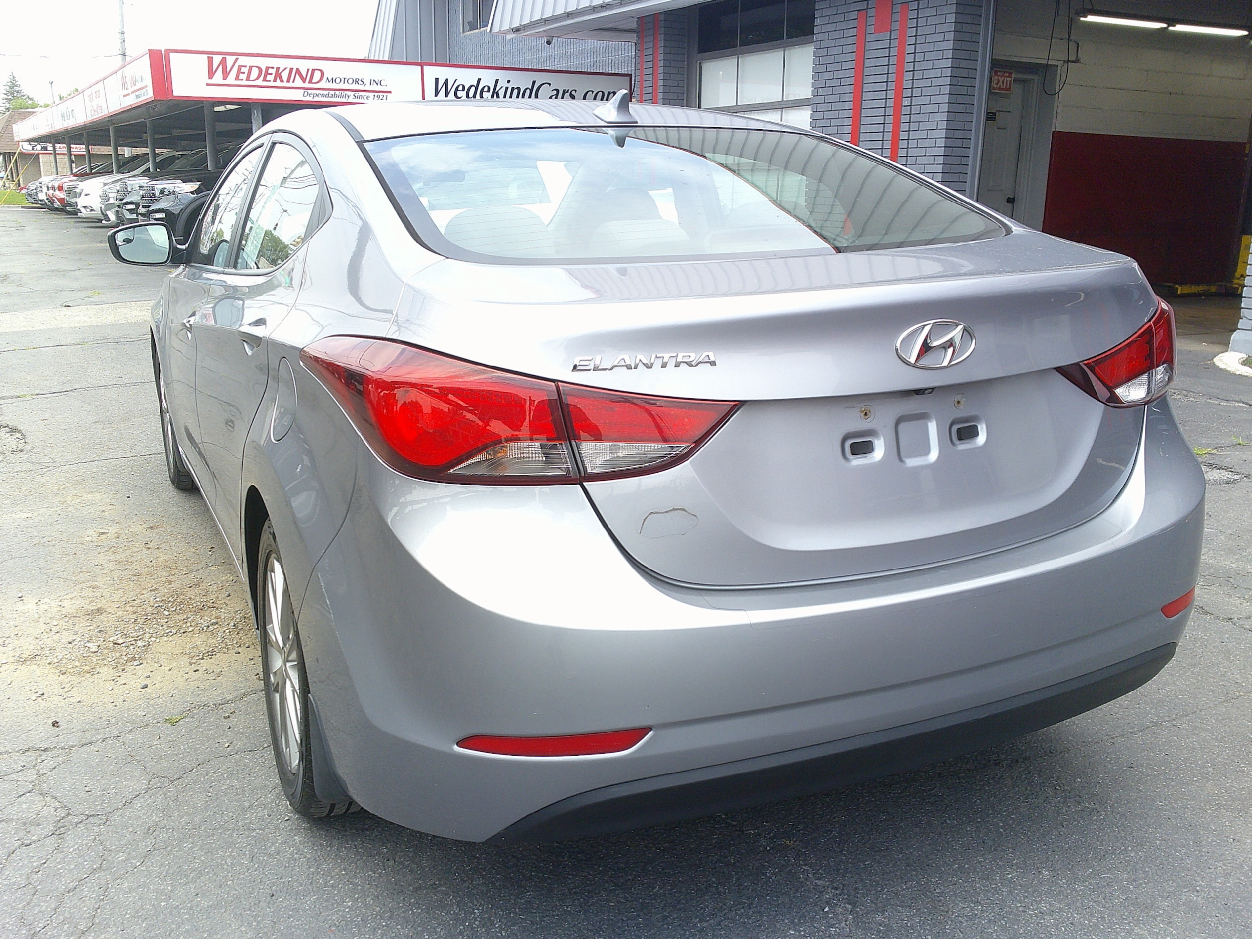 Vehicle image 20 of 23