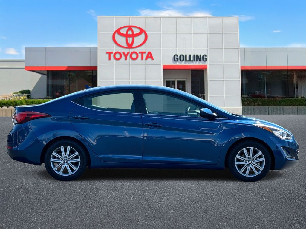 2015 Hyundai Elantra SE Image 3 of 31