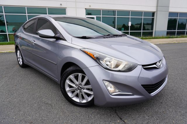 2015 Hyundai Elantra SE Image 3 of 28
