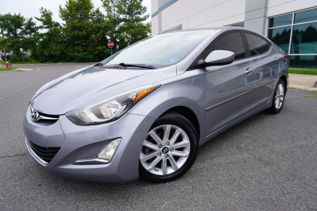 2015 Hyundai Elantra SE Image 1 of 28