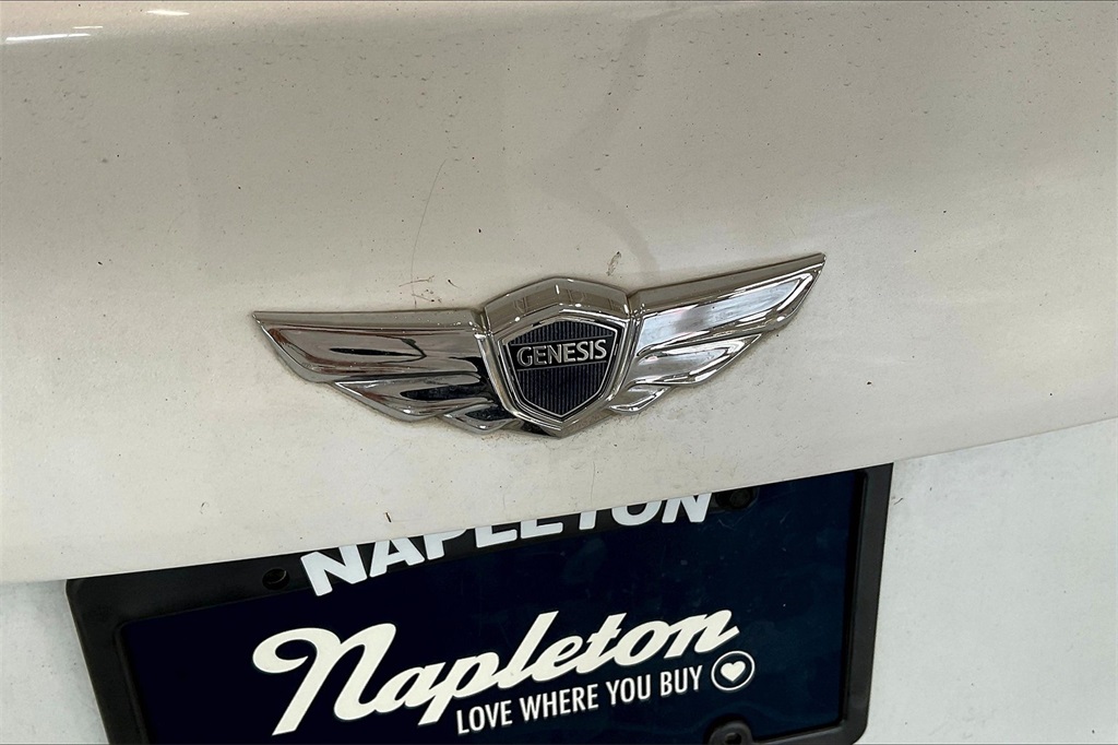 Vehicle image 31 of 34