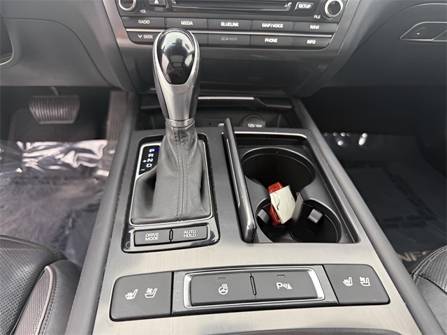 2015 Hyundai Genesis 3.8L Image 16 of 19