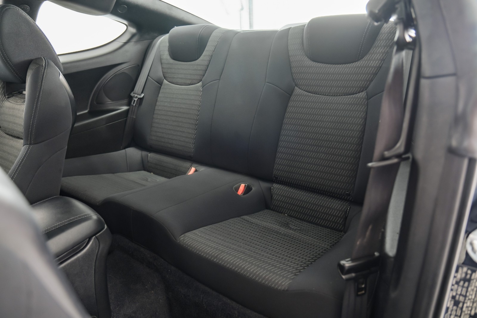 2015 Hyundai Genesis 3.8 Base Image 24 of 68