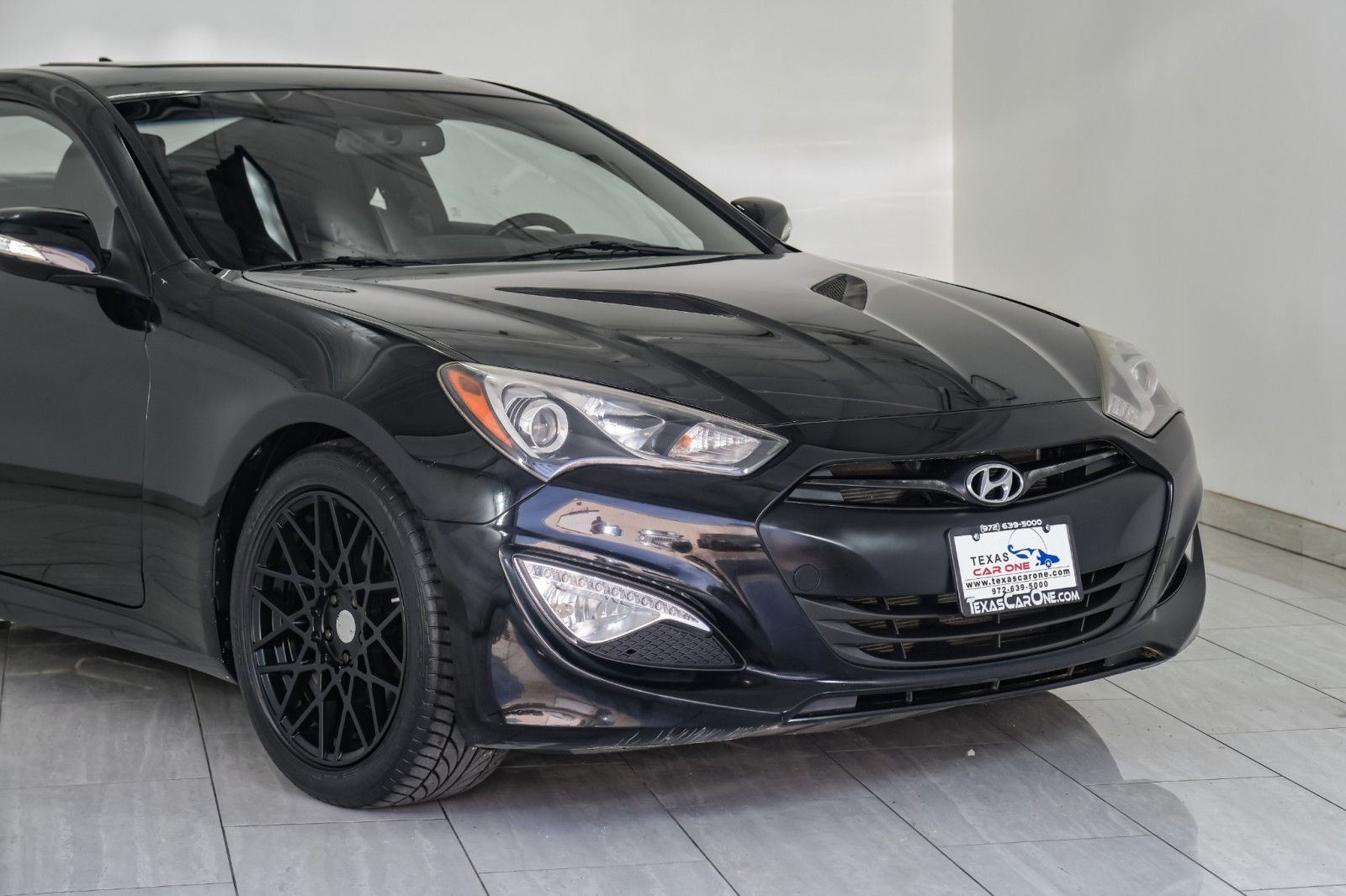 2015 Hyundai Genesis 3.8 Base Image 6 of 68