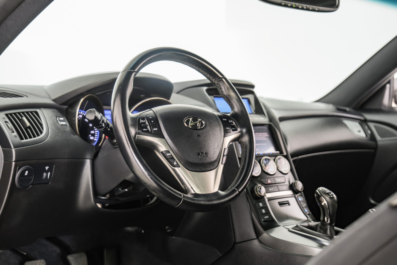 2015 Hyundai Genesis 3.8 Base Image 27 of 68