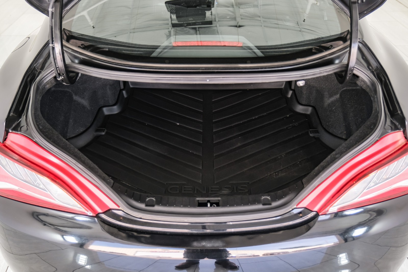 2015 Hyundai Genesis 3.8 Base Image 22 of 68