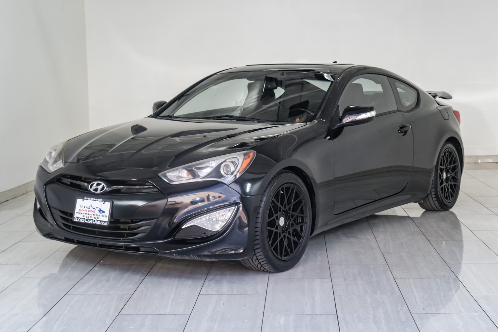 2015 Hyundai Genesis 3.8 Base Image 3 of 68