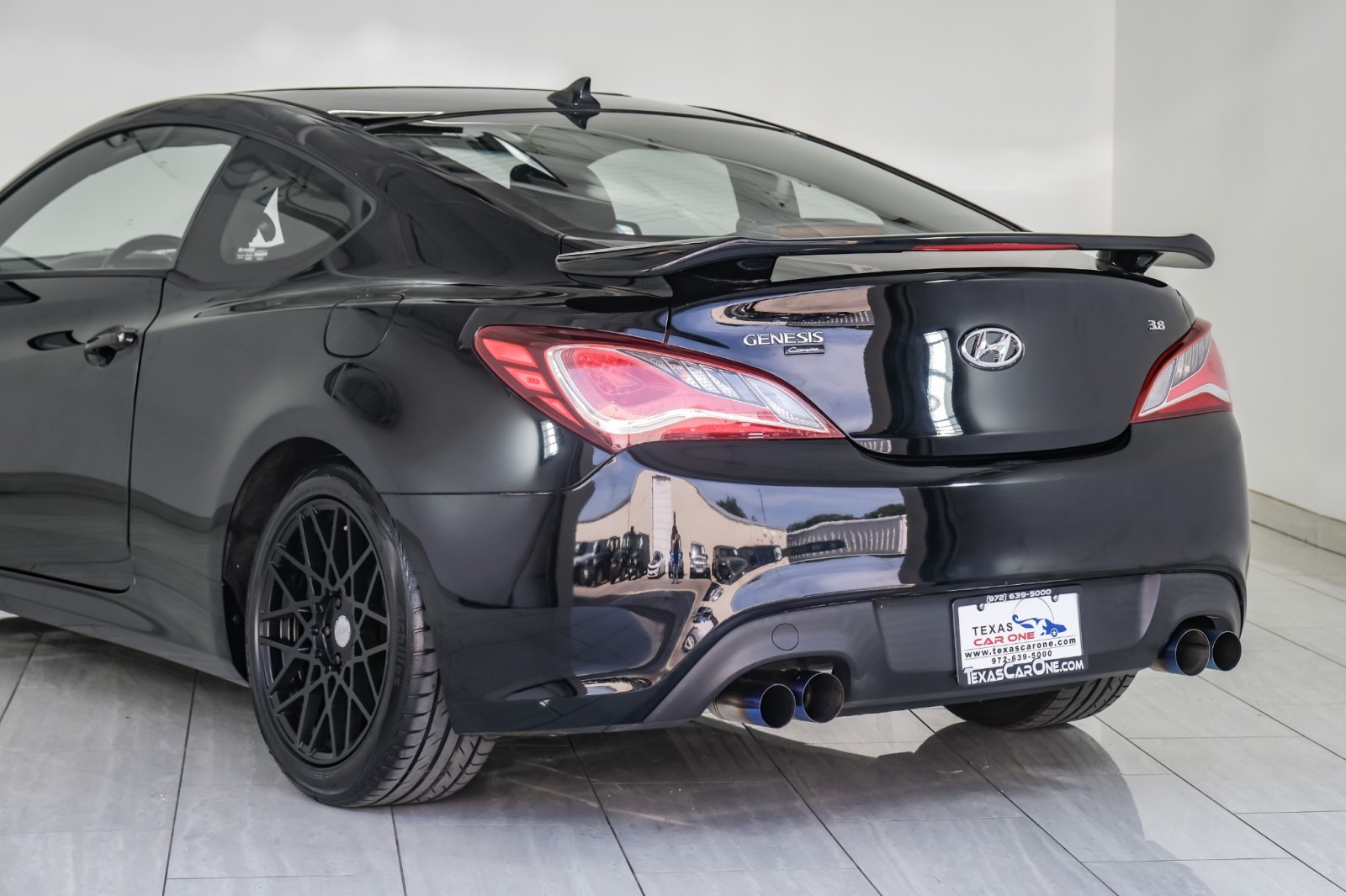 2015 Hyundai Genesis 3.8 Base Image 11 of 68