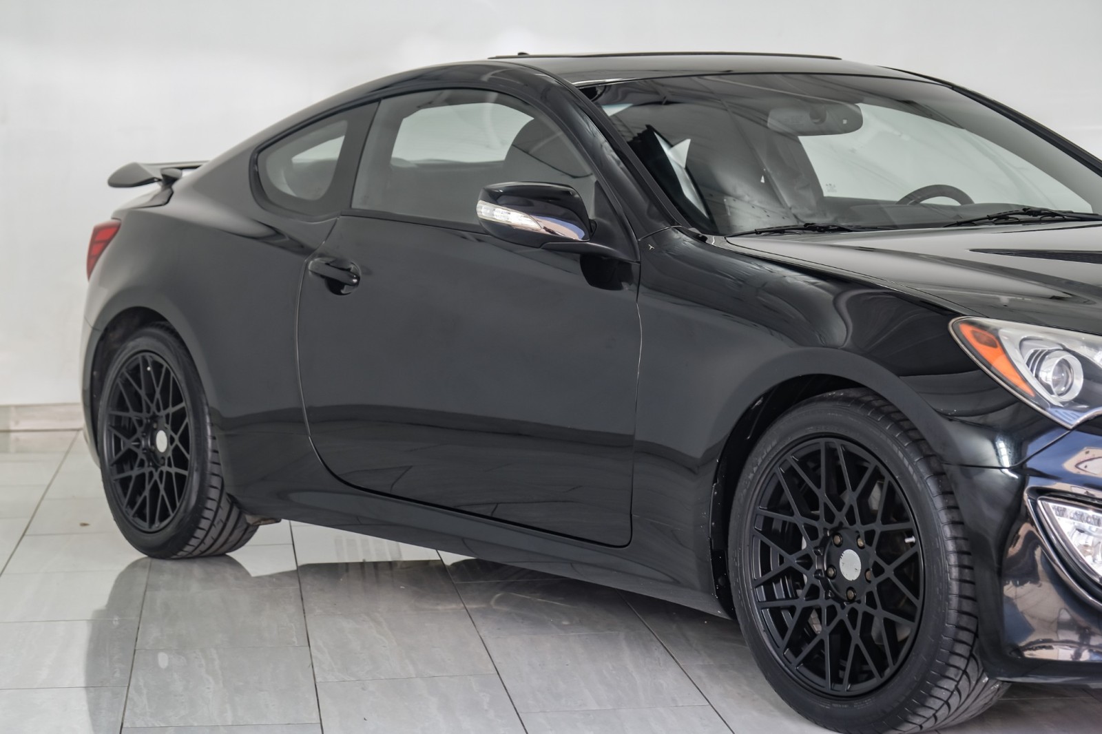 2015 Hyundai Genesis 3.8 Base Image 7 of 68