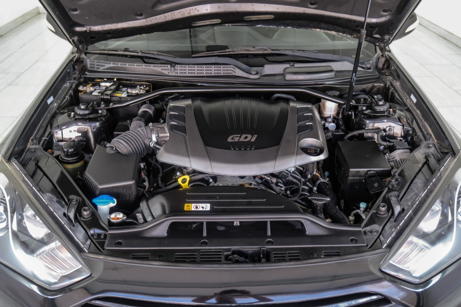 2015 Hyundai Genesis 3.8 Base Image 14 of 68