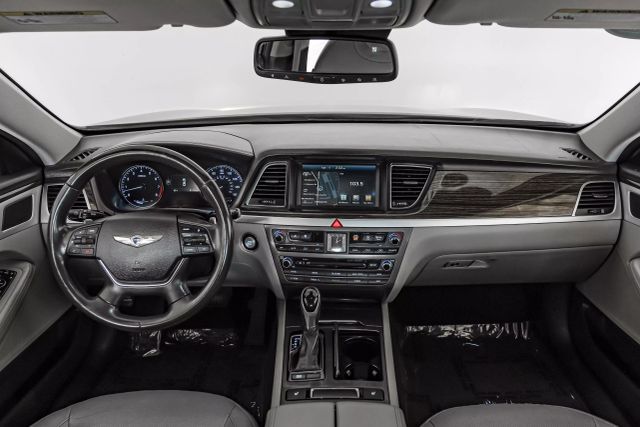 2015 Hyundai Genesis 3.8L Image 12 of 53
