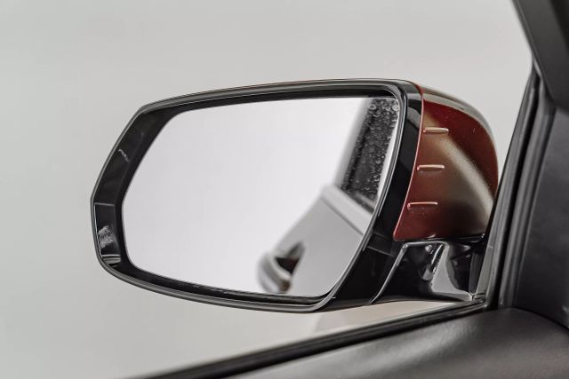 2015 Hyundai Genesis 3.8L Image 34 of 53