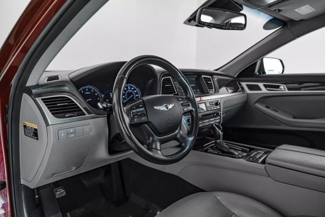 2015 Hyundai Genesis 3.8L Image 10 of 53