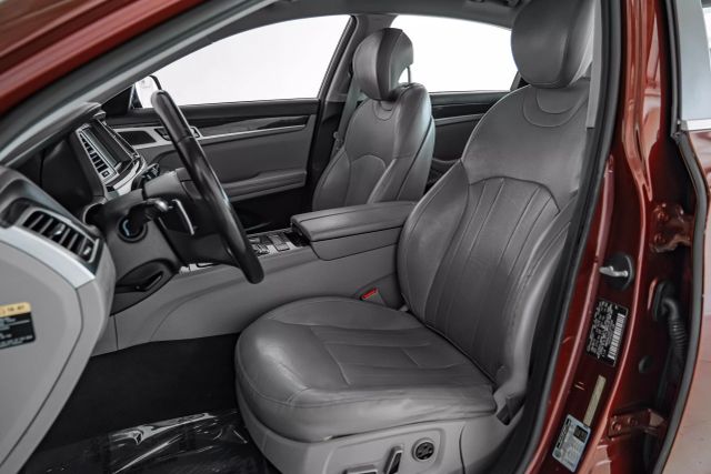 2015 Hyundai Genesis 3.8L Image 9 of 53