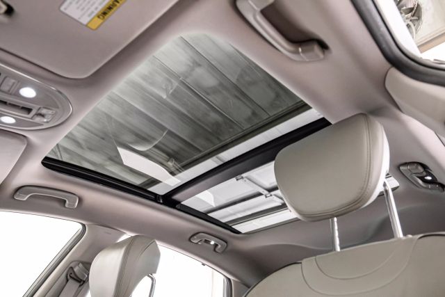 2015 Hyundai Genesis 5.0L Image 11 of 65