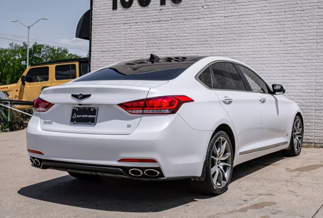 2015 Hyundai Genesis 5.0L Image 5 of 65