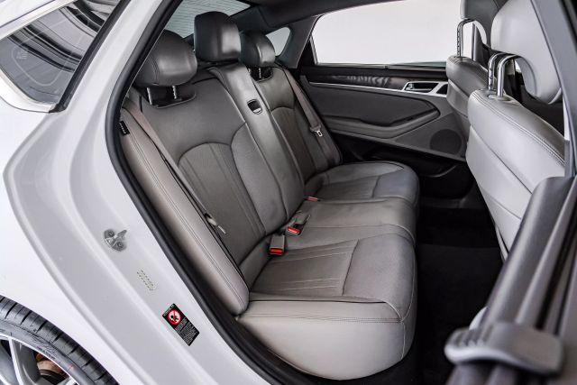 2015 Hyundai Genesis 5.0L Image 33 of 65