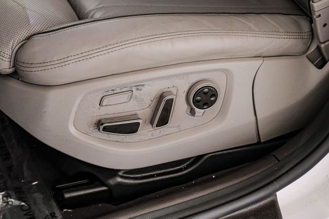 2015 Hyundai Genesis 5.0L Image 30 of 65