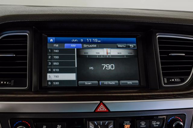2015 Hyundai Genesis 5.0L Image 28 of 65