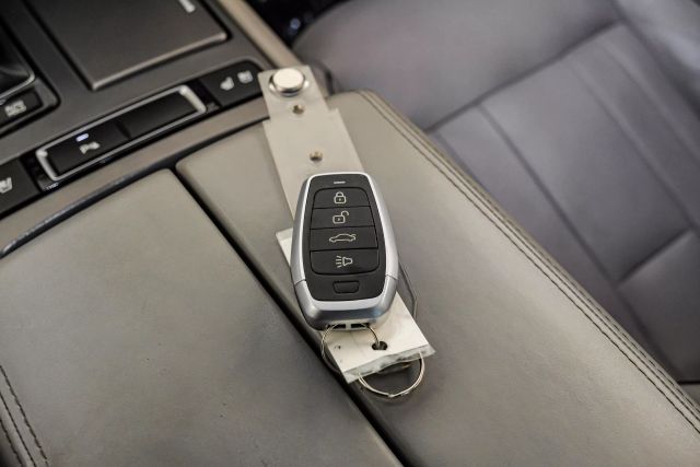 2015 Hyundai Genesis 5.0L Image 56 of 65