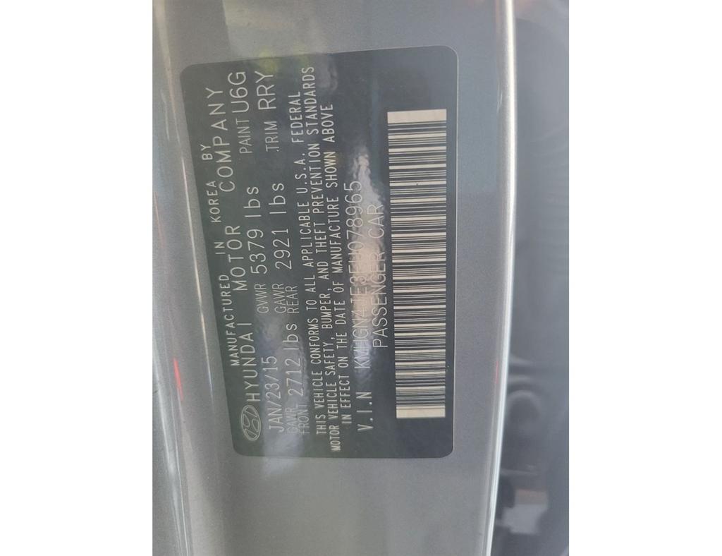 2015 Hyundai Genesis 3.8L Image 31 of 38