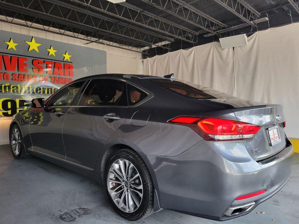2015 Hyundai Genesis 3.8L Image 6 of 38