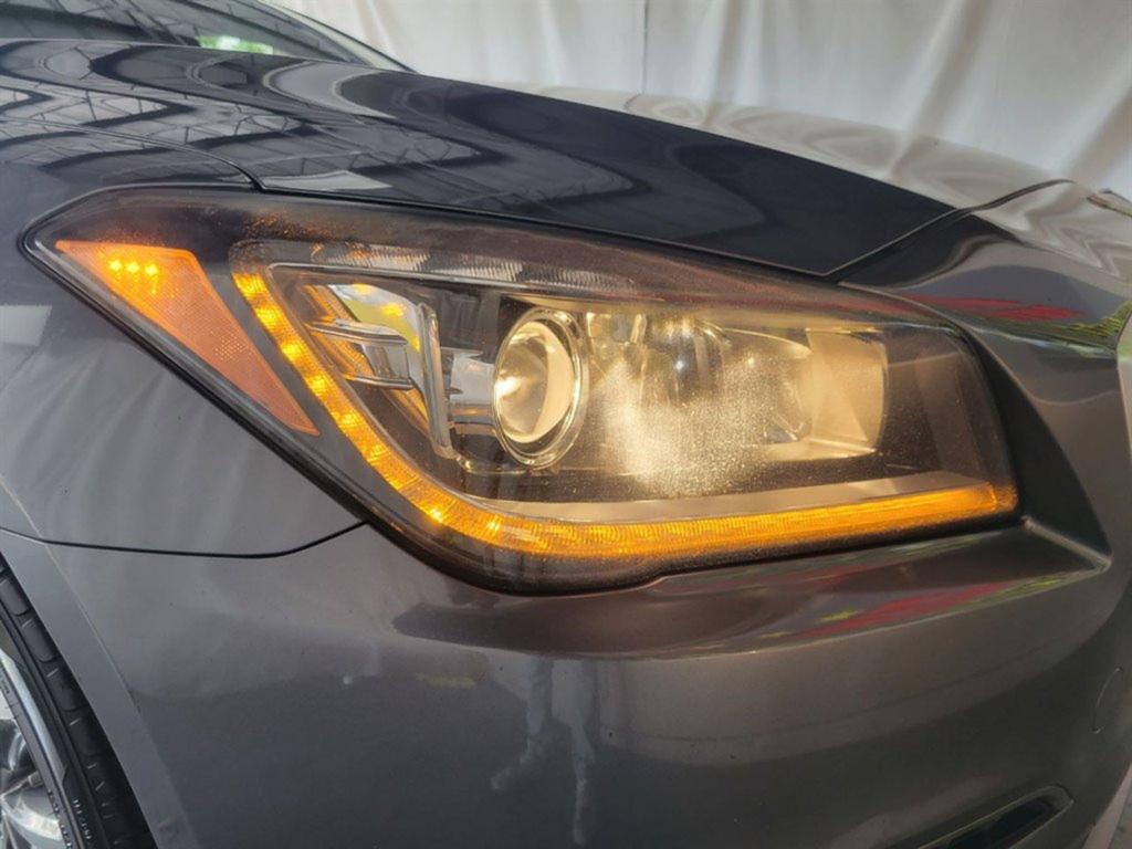 2015 Hyundai Genesis 3.8L Image 22 of 38