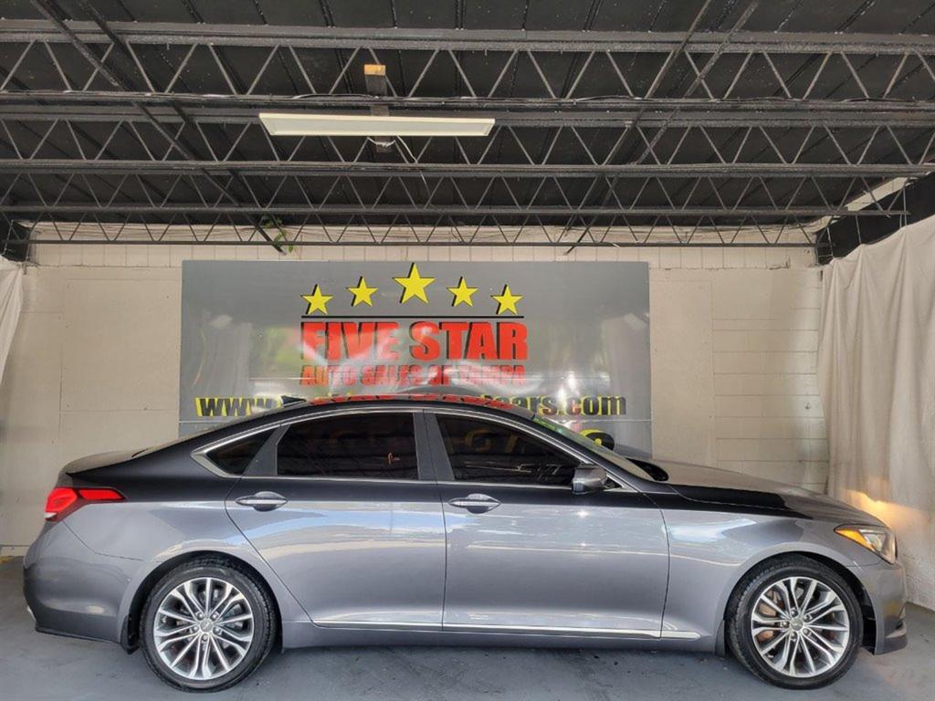 2015 Hyundai Genesis 3.8L Image 12 of 38