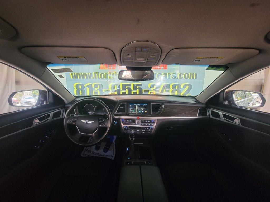 2015 Hyundai Genesis 3.8L Image 15 of 38