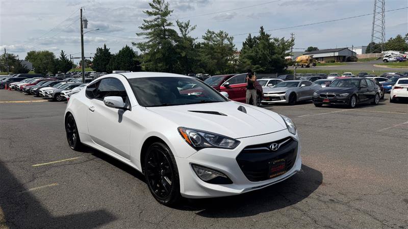 2015 Hyundai Genesis 3.8 Base Image 1 of 22