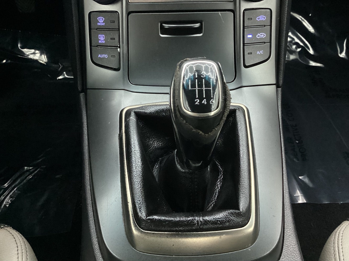 2015 Hyundai Genesis 3.8 Base Image 30 of 43
