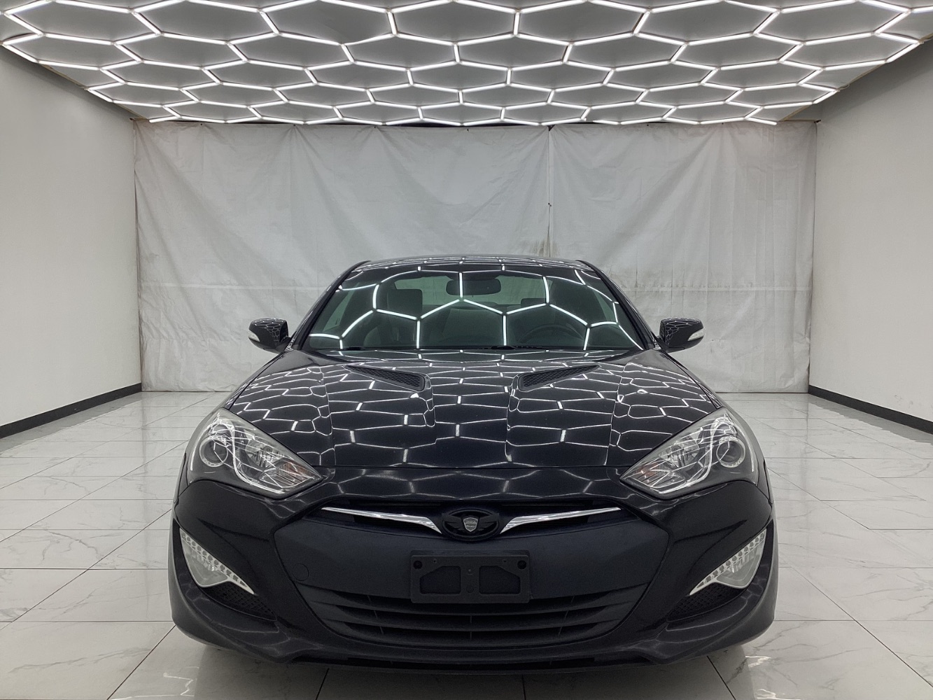 2015 Hyundai Genesis 3.8 Base Image 3 of 43