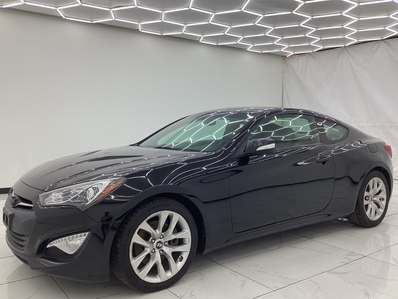 2015 Hyundai Genesis 3.8 Base Image 2 of 43