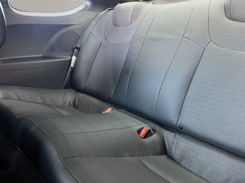 Vehicle image 9 of 20