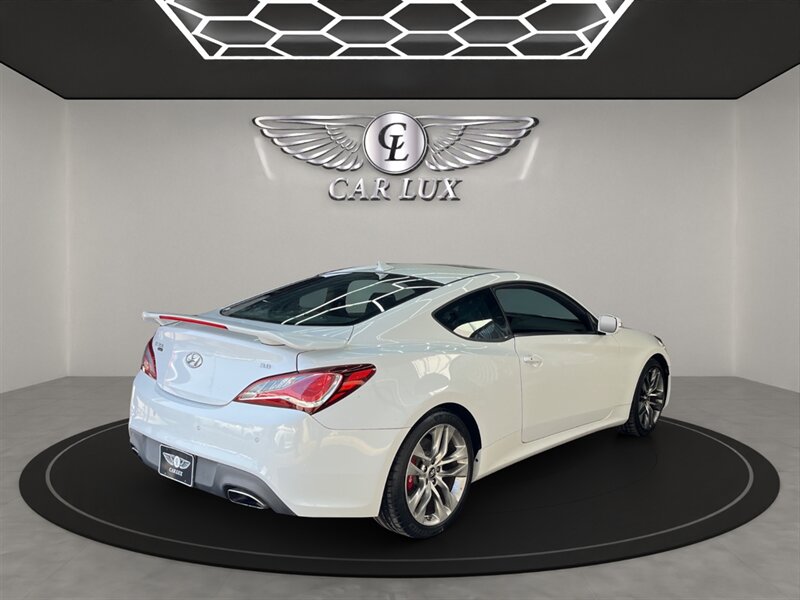 Vehicle image 4 of 20