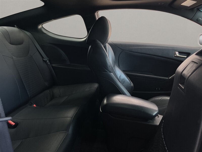 Vehicle image 8 of 20