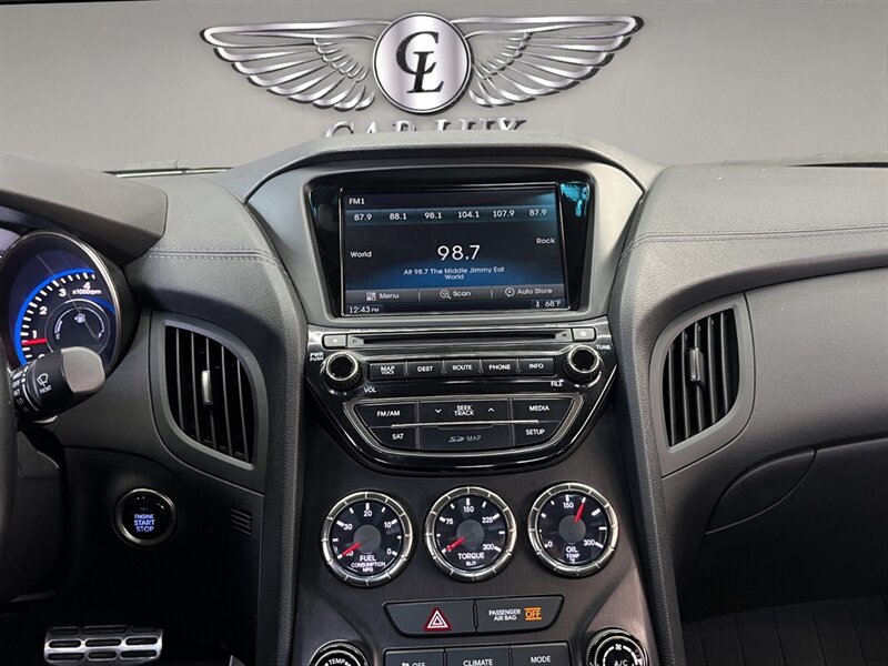 Vehicle image 18 of 20
