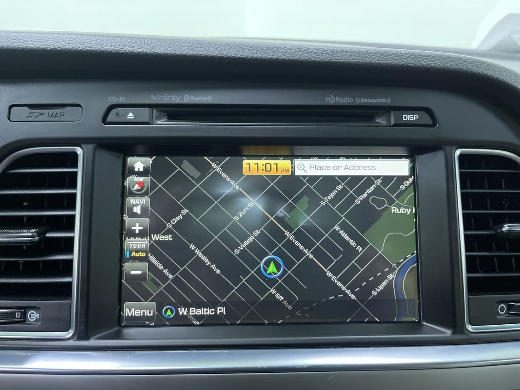 Vehicle image 22 of 31