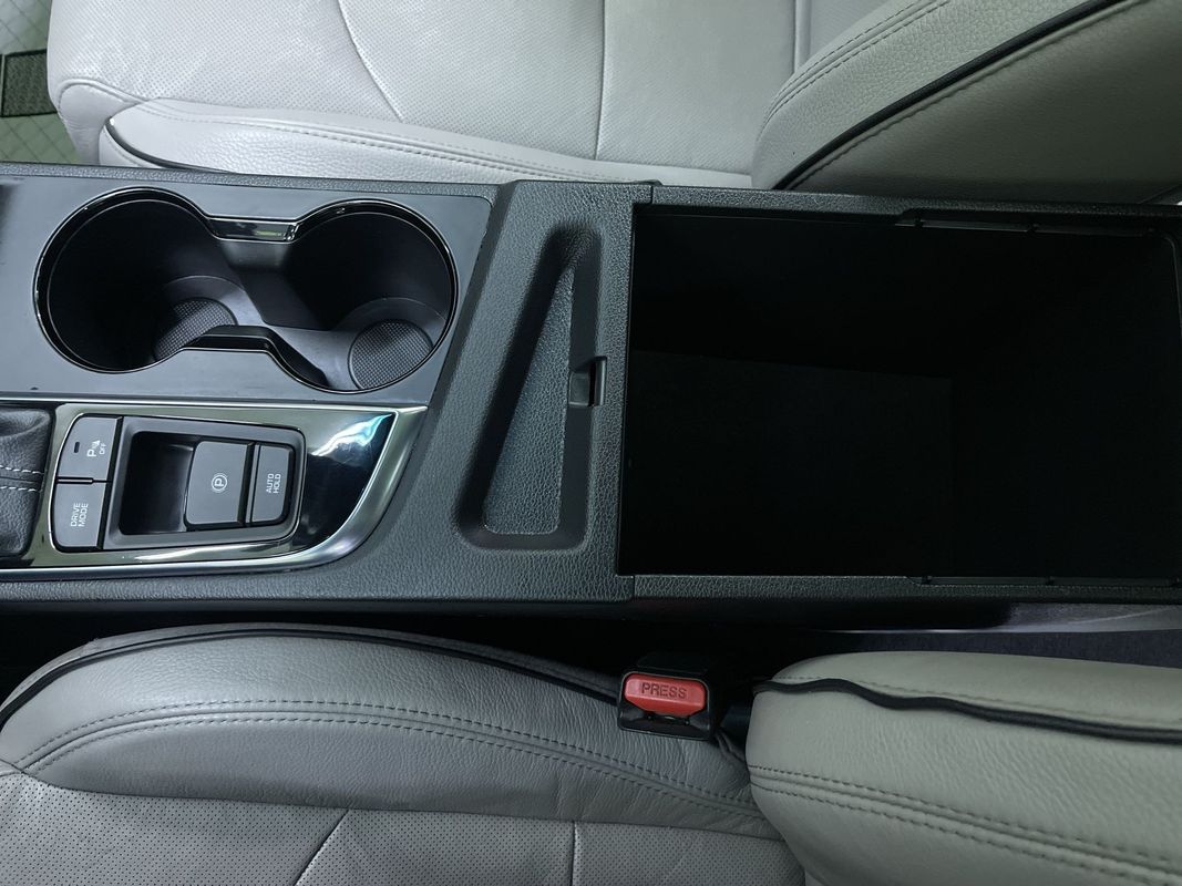 Vehicle image 26 of 31