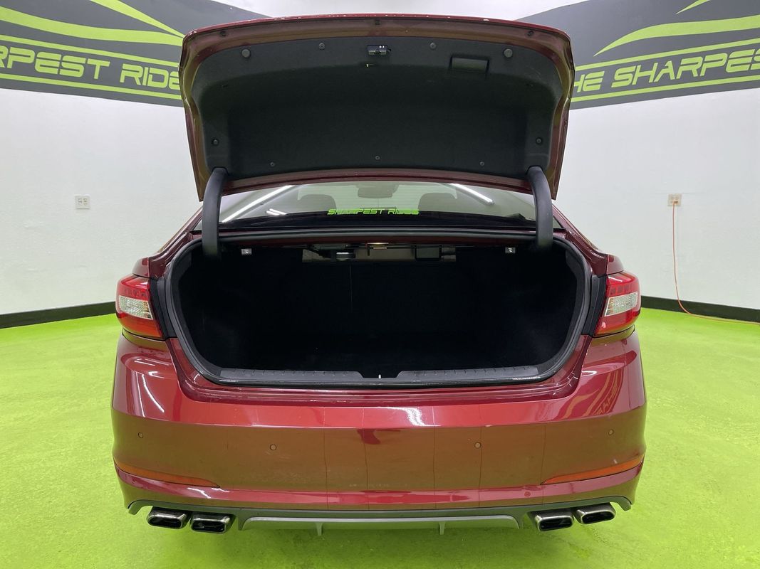 Vehicle image 13 of 31