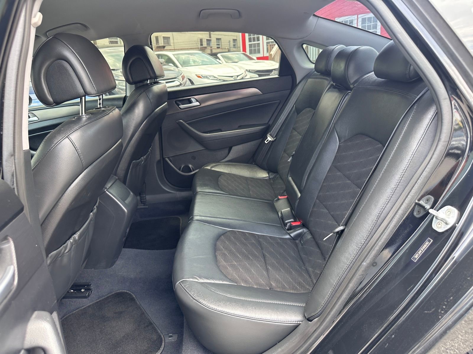 Vehicle image 15 of 21